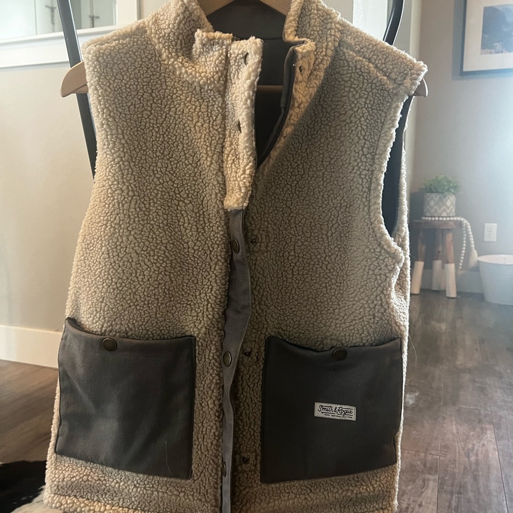 Smith and Rogue reversible vest